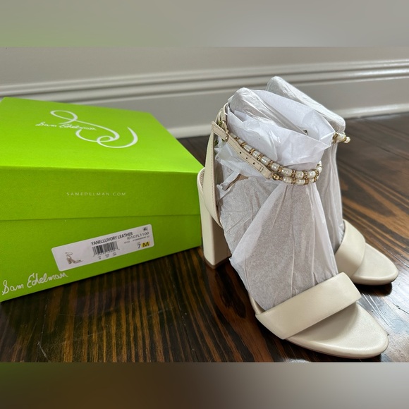 ⭐️NWT Sam Edelman Yanelli Ivory Leather Block Heels - Picture 9 of 10